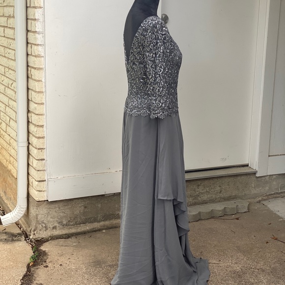 JJ House mother of the bride silver lace and glitter dress New with Tags size 12 - Picture 2 of 7